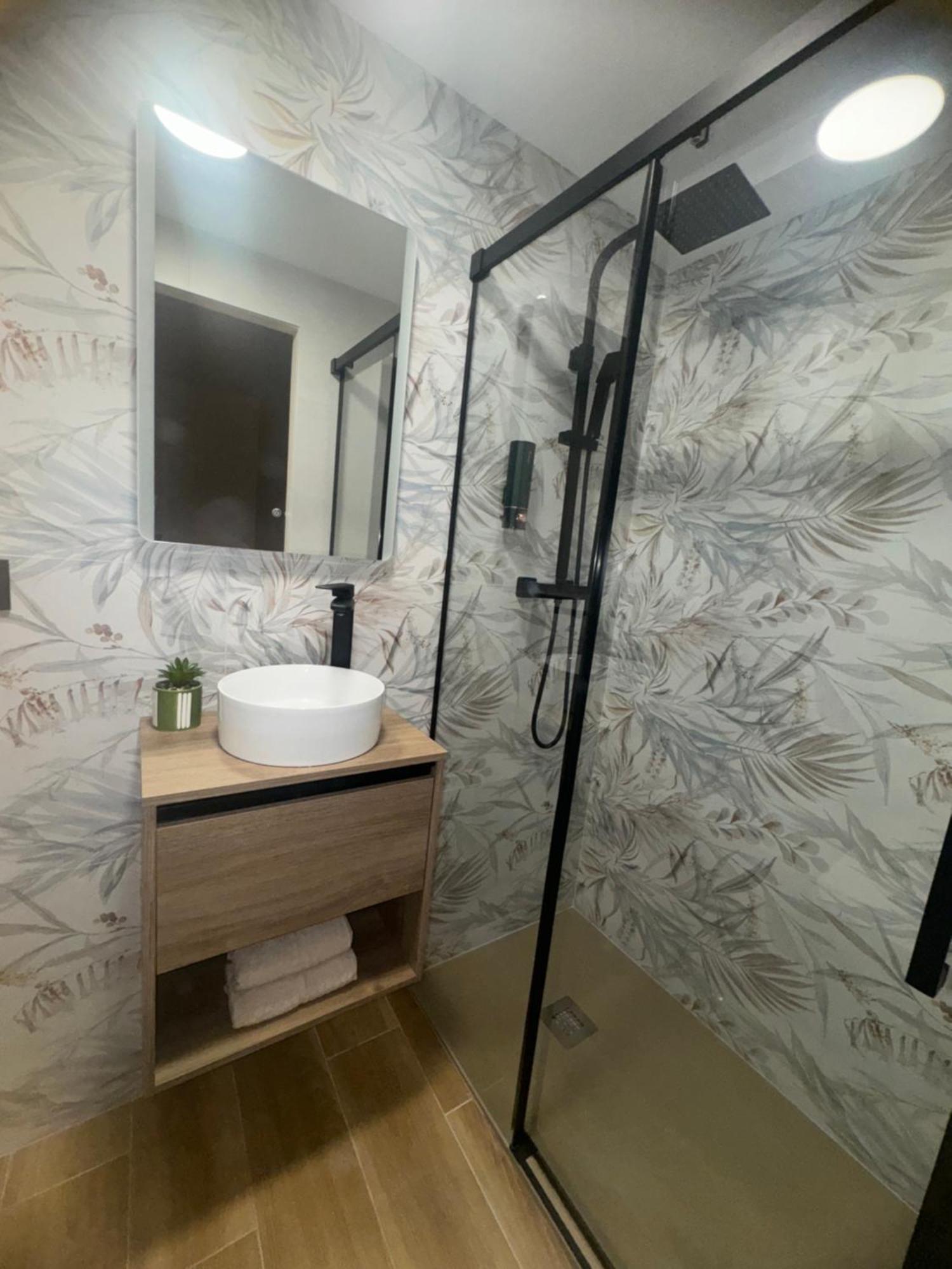 Parking Vigilado Gratis Pleno Centro,Cozy Apartment Granada Picon Center, Recien Reformado Dış mekan fotoğraf